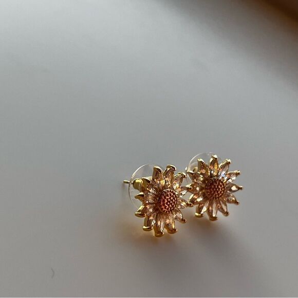 Sunflower Stud earrings - Picture 7 of 13